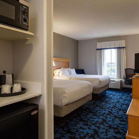 Hampton Inn & Suites Jacksonville Deerwood Park Esterno foto