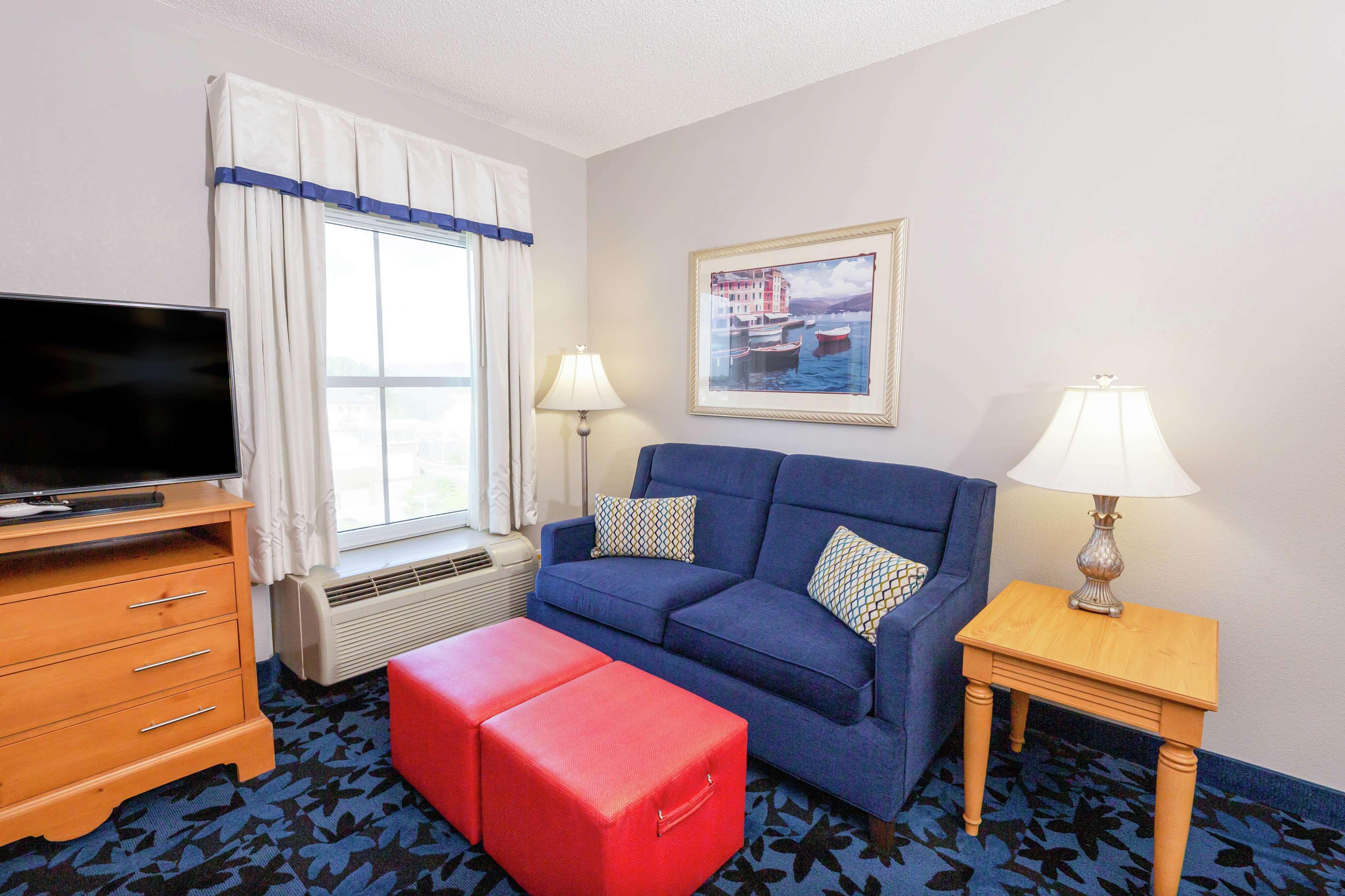 Hampton Inn & Suites Jacksonville Deerwood Park Esterno foto