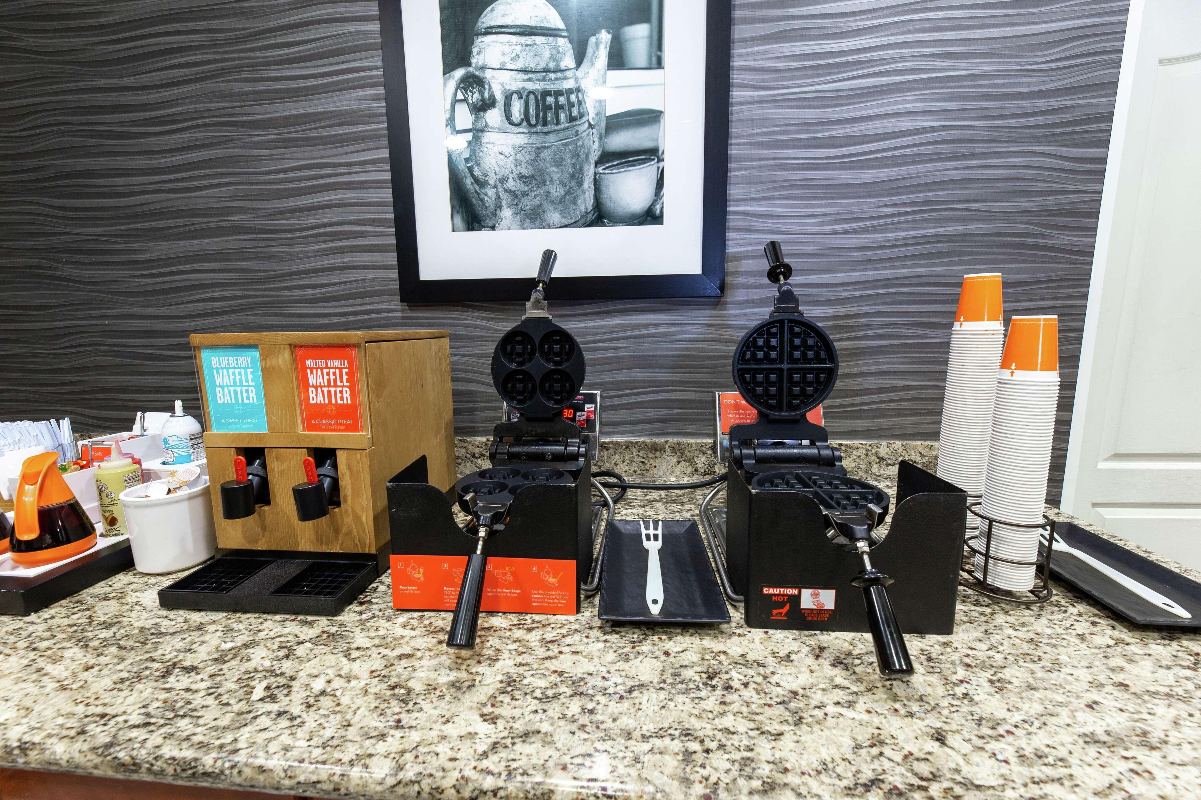 Hampton Inn & Suites Jacksonville Deerwood Park Esterno foto