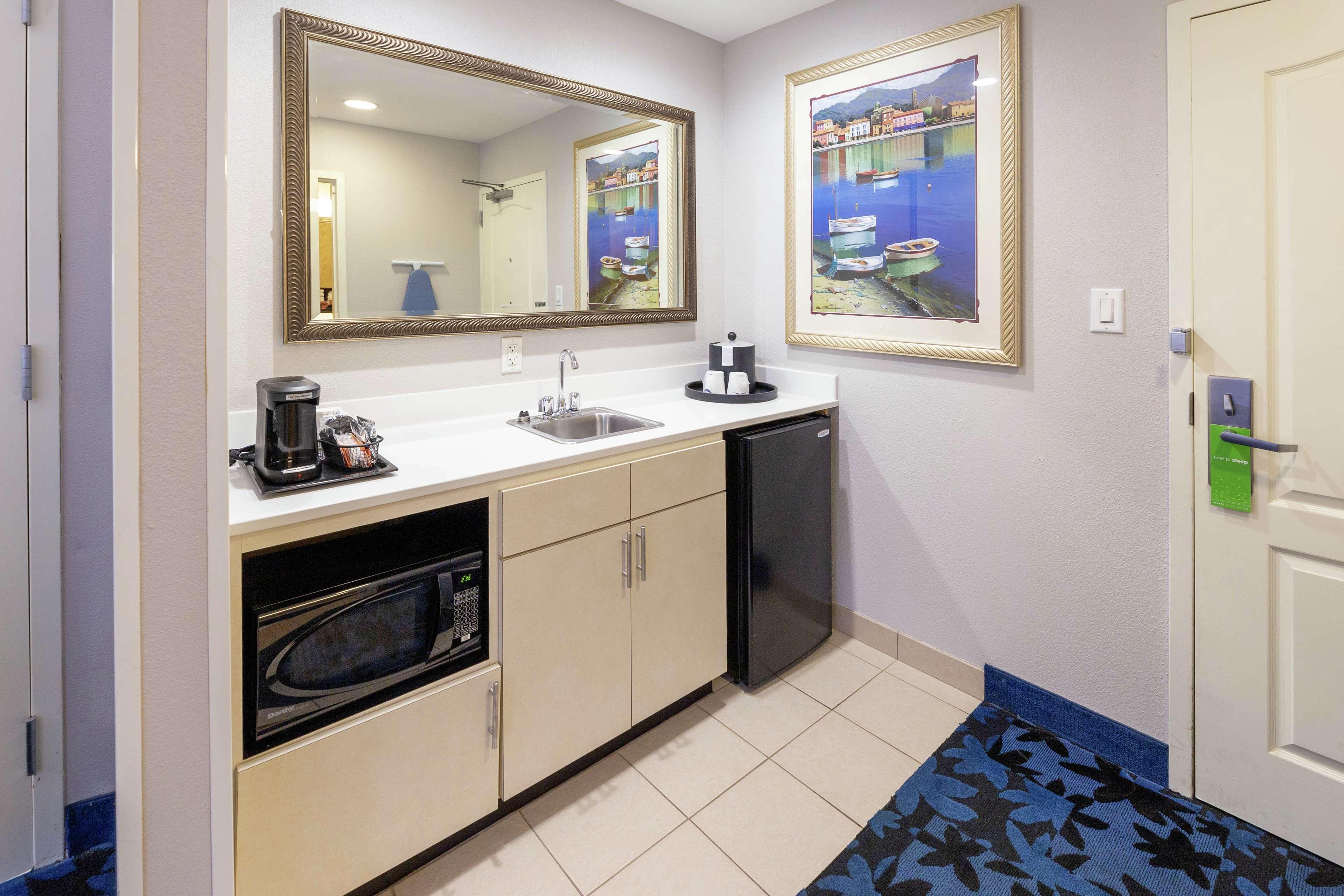 Hampton Inn & Suites Jacksonville Deerwood Park Esterno foto