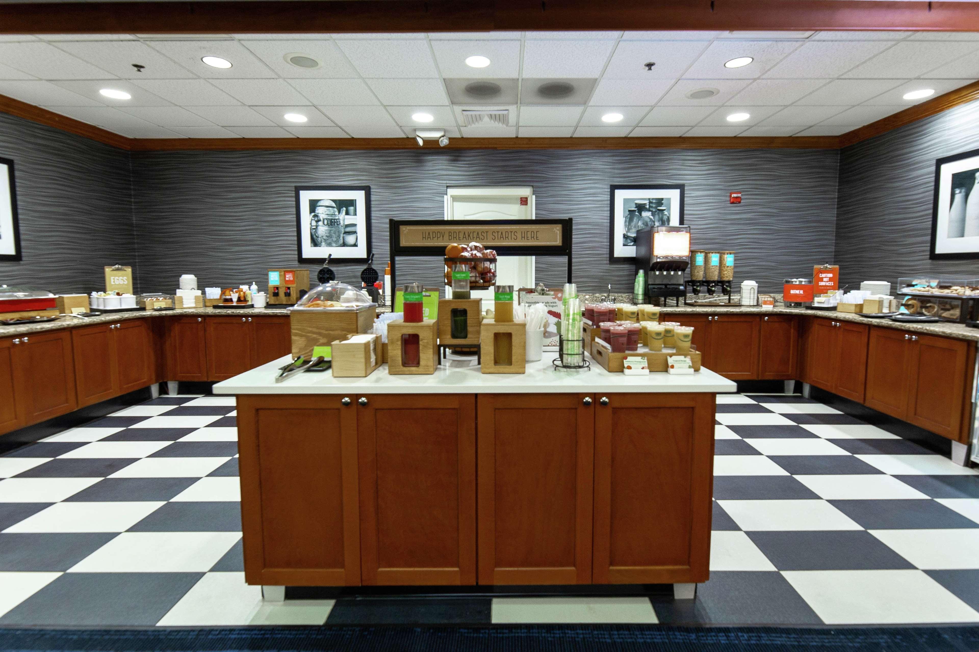 Hampton Inn & Suites Jacksonville Deerwood Park Esterno foto