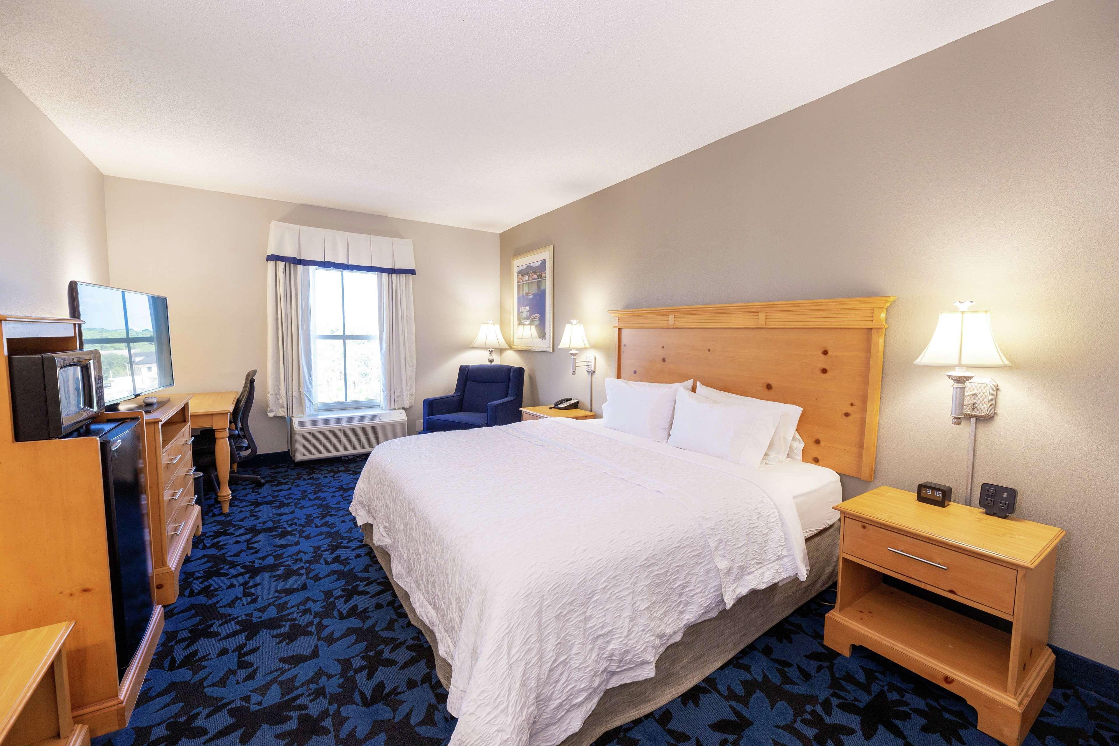 Hampton Inn & Suites Jacksonville Deerwood Park Esterno foto