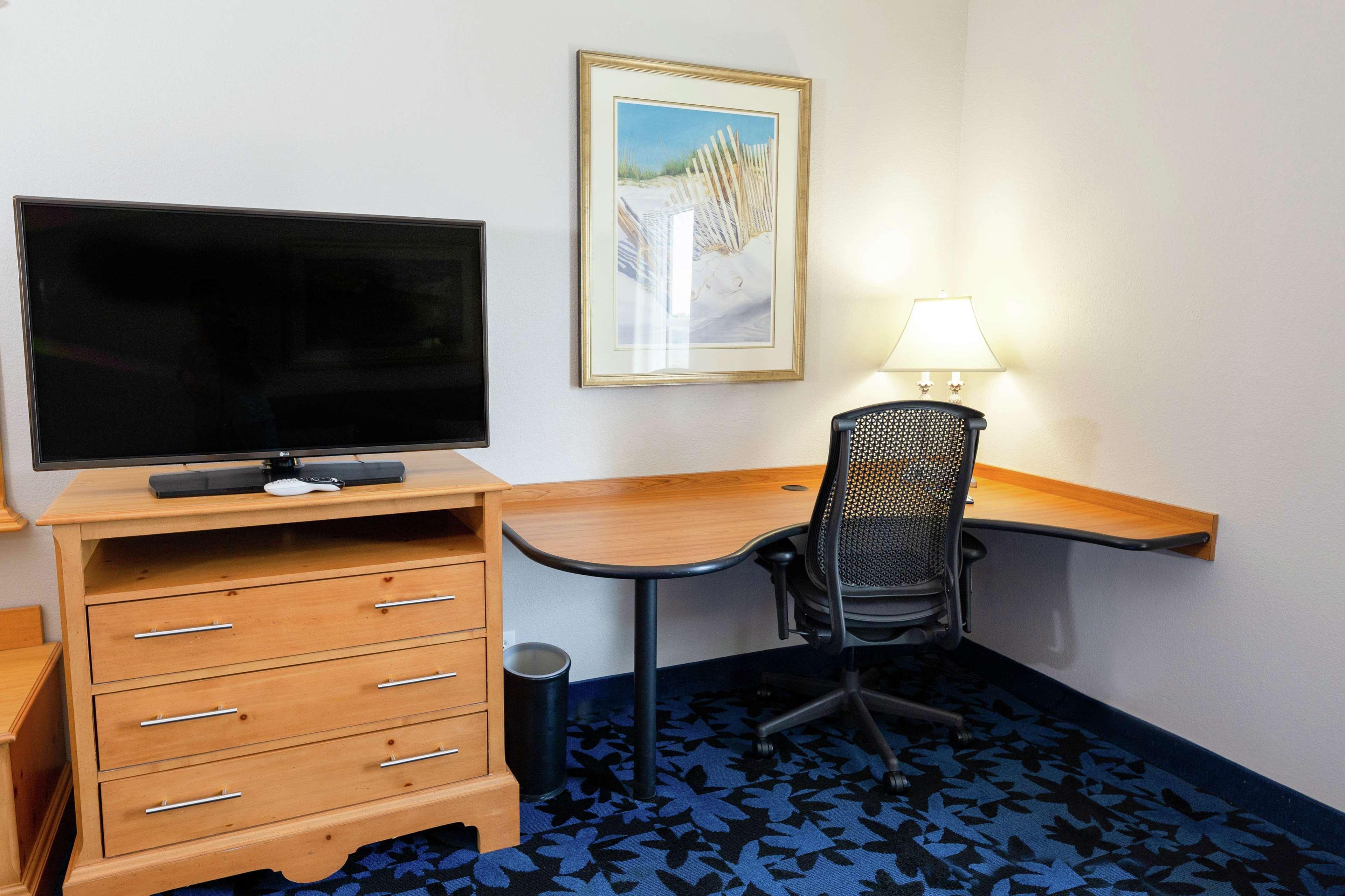 Hampton Inn & Suites Jacksonville Deerwood Park Esterno foto