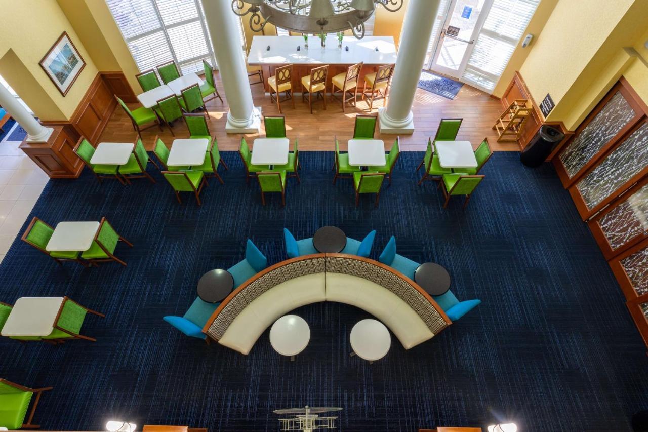 Hampton Inn & Suites Jacksonville Deerwood Park Esterno foto