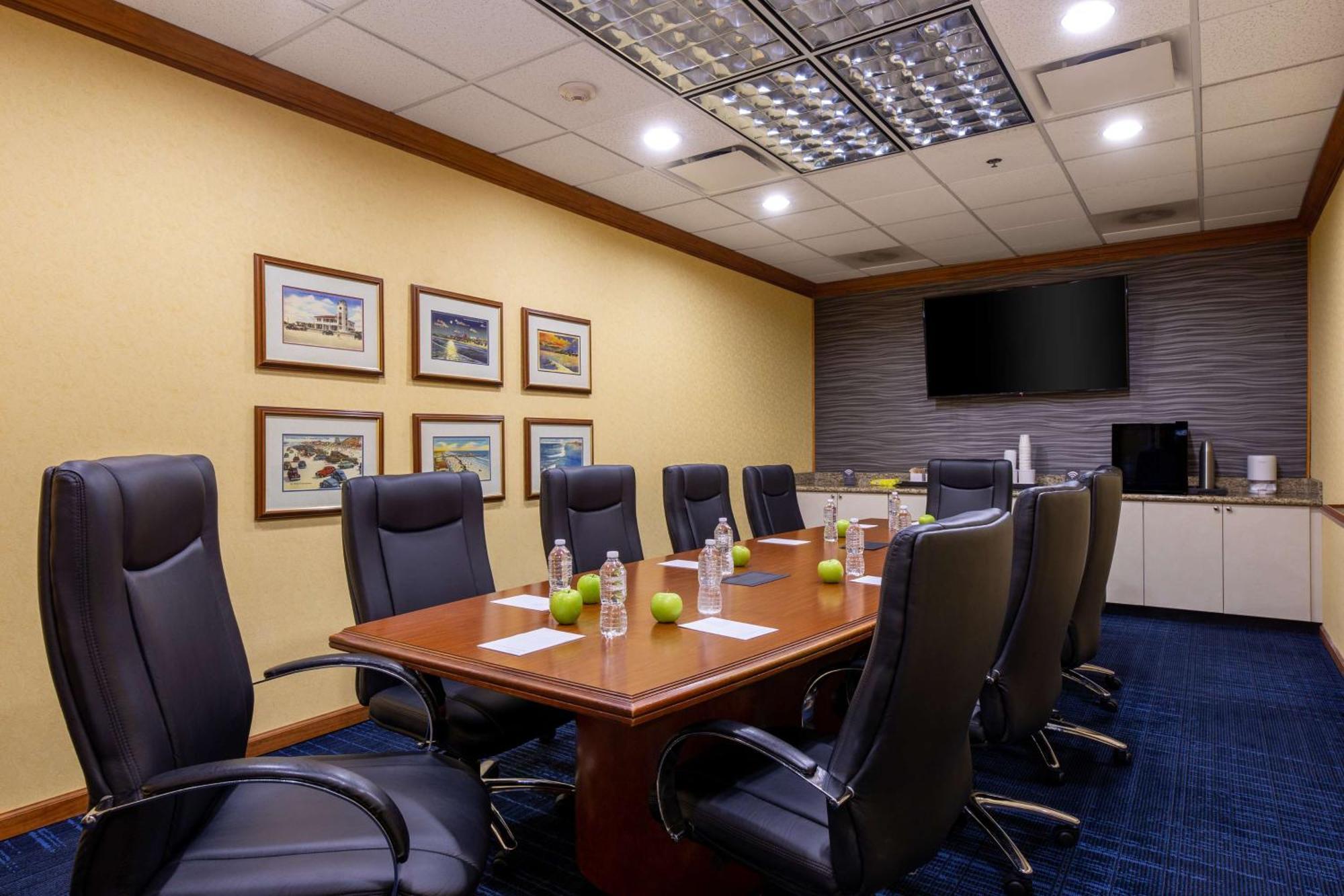 Hampton Inn & Suites Jacksonville Deerwood Park Esterno foto
