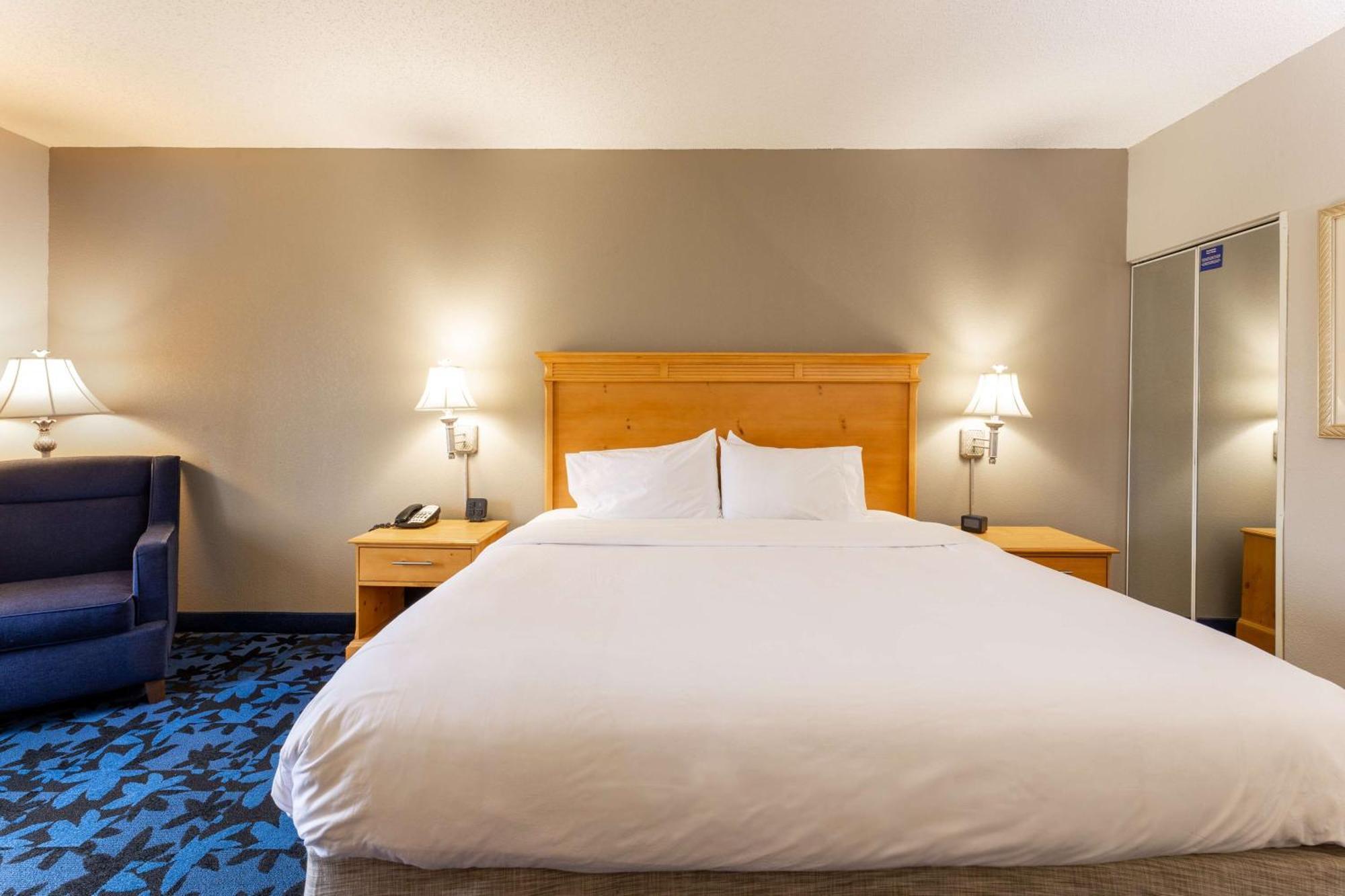 Hampton Inn & Suites Jacksonville Deerwood Park Esterno foto