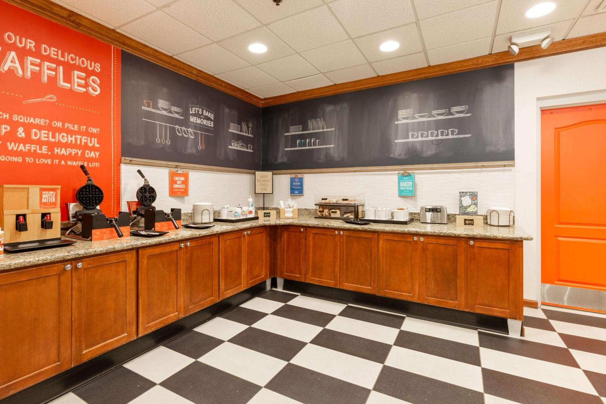 Hampton Inn & Suites Jacksonville Deerwood Park Esterno foto